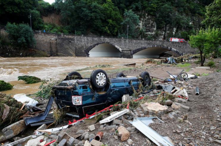西欧百年最强暴雨！河决堤 至少46死70失踪