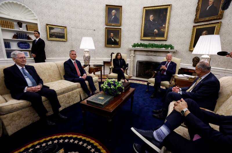 拜登、哈里斯16日在白宫会见国会两党领袖